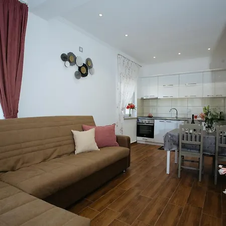 Mikic Apartment